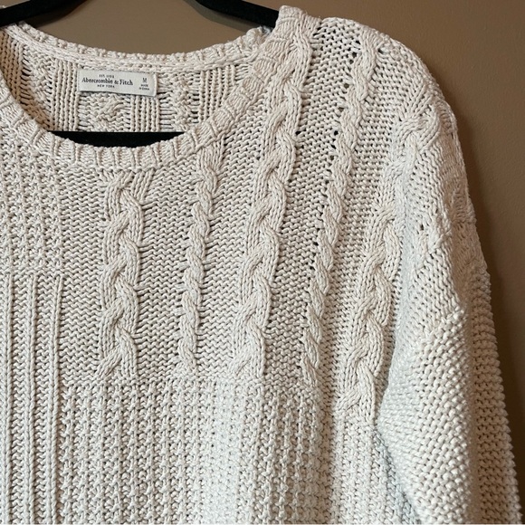 Abercrombie & Fitch Cream Cable Knit Sweater Size Medium - Picture 6 of 16